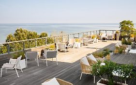 Marine Hotel by Zdrojowa